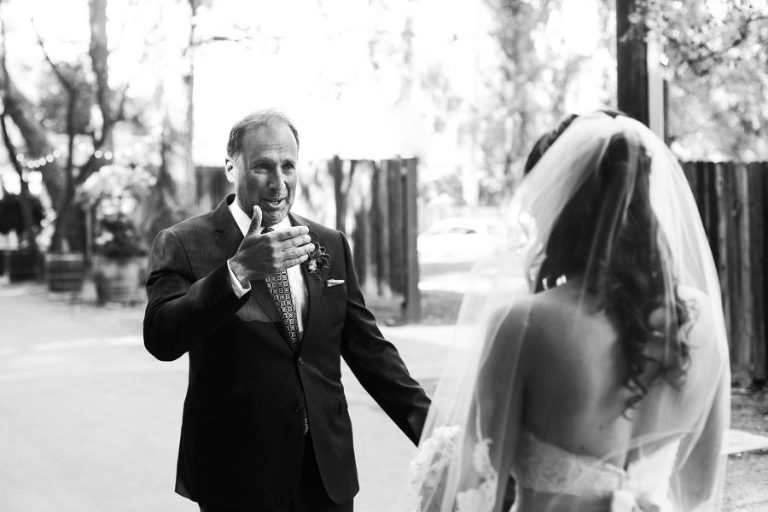 emotional moment father of bride wedding