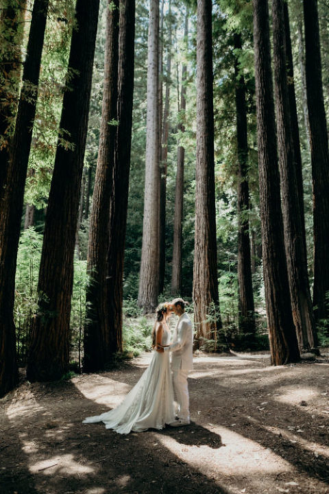 afternoon wedding ceremony in the redwoods of Ben Lomond, California